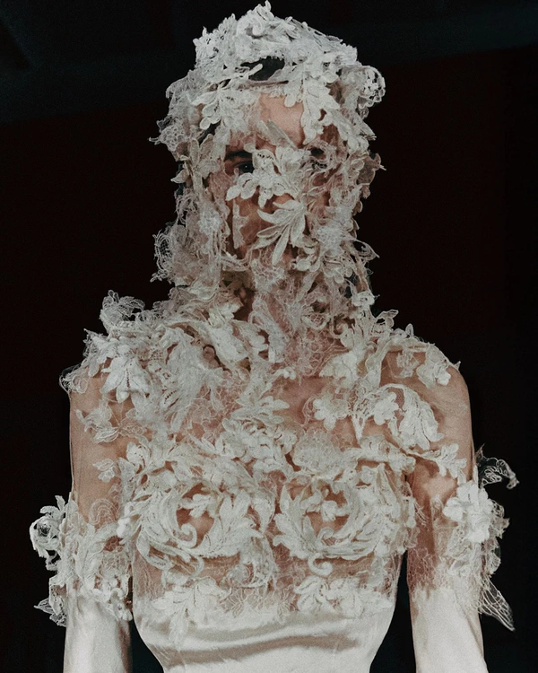 12 Chic Trends from Paris Couture Fall 2025 to Inspire Your Bridal Style