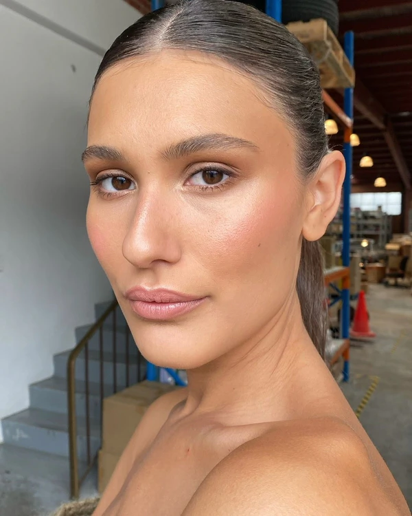16 Best Makeup Artists in Australia