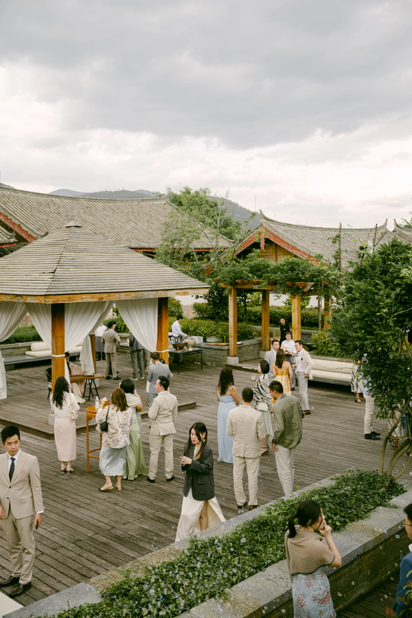 A Pastel-Drenched Chinese Celebration at Amandayan Amid the Mountainscapes of Lijiang