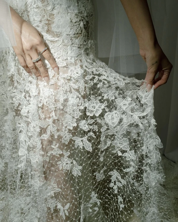Selena Gomez and Benny Blanco’s Stunning Wedding Photos Revealed