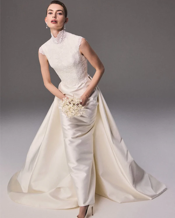 <a href="https://www.instagram.com/phillipalepley/">Phillipa Lepley</a>