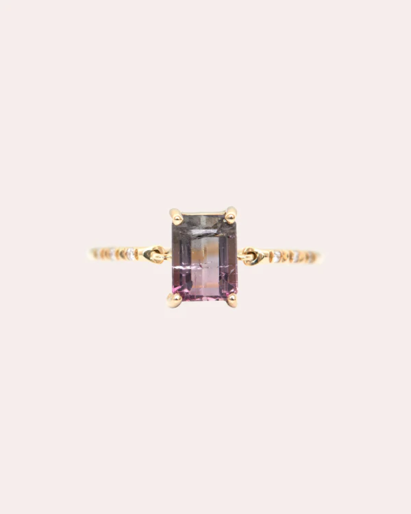 Color Your Love: The Ultimate Guide to Engagement Ring Gemstones
