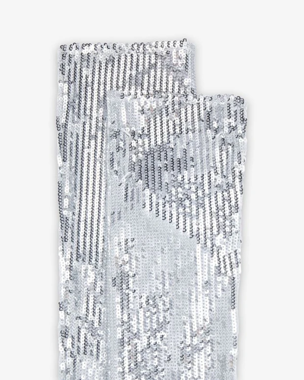 Gloves to Style Up Your Wedding Look: 10 Delicate Pairs