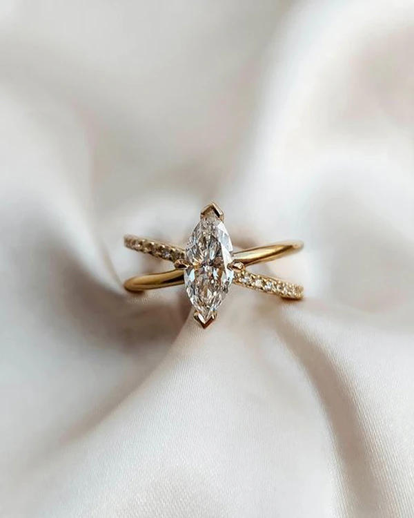 50 Iconic Vintage Engagement Ring Styles & Cuts