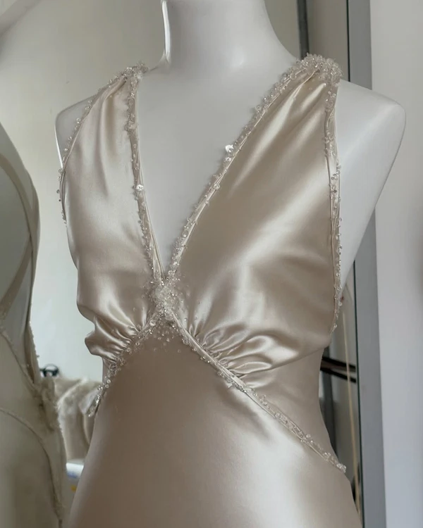 <a href="https://www.instagram.com/p/Db0JMJ2Eeid/?img_index=1">PAULA NADAL Dress</a>, POA