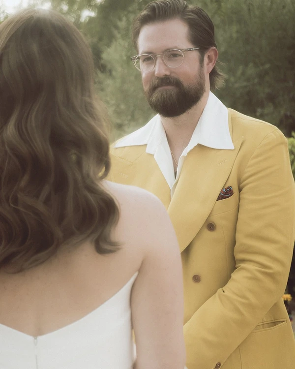 A Vibrant Retro Wedding in a Charming Portugese Castle