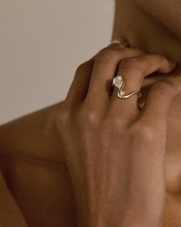 30 Expert Tips for Diamond Engagement & Wedding Ring Shopping