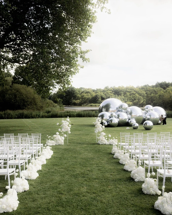 Celebrating Pride: Our Favorite LGBTQIA+ Weddings
