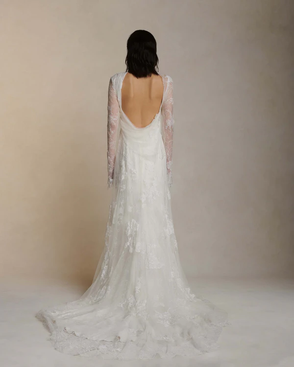 Best Wedding Dress Styles for Hourglass Body