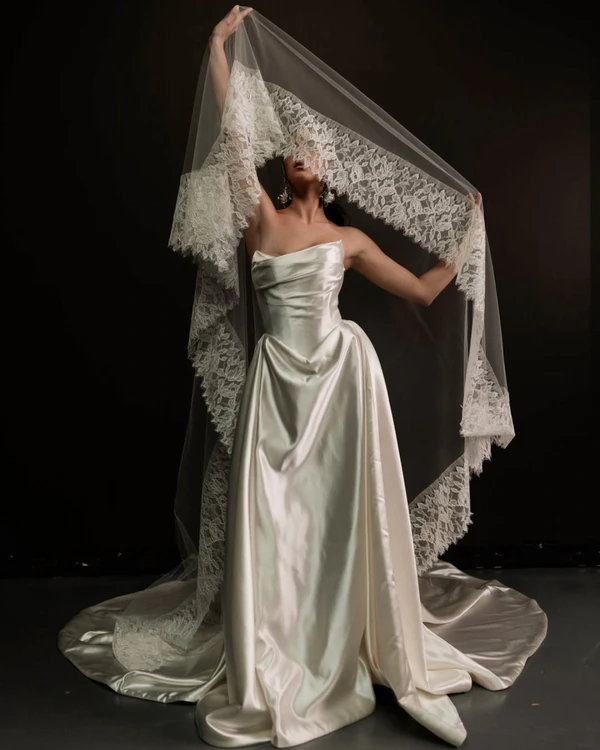 28 Basque Waist Wedding Dresses from the 2026 Bridal Collections