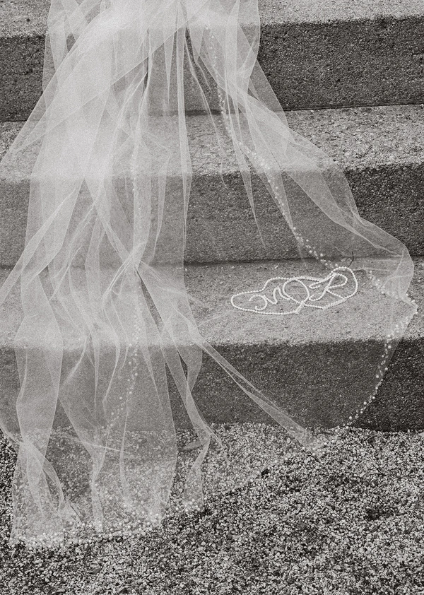 A Dreamlike Siren-Inspired Wedding With Oceanic Details in California