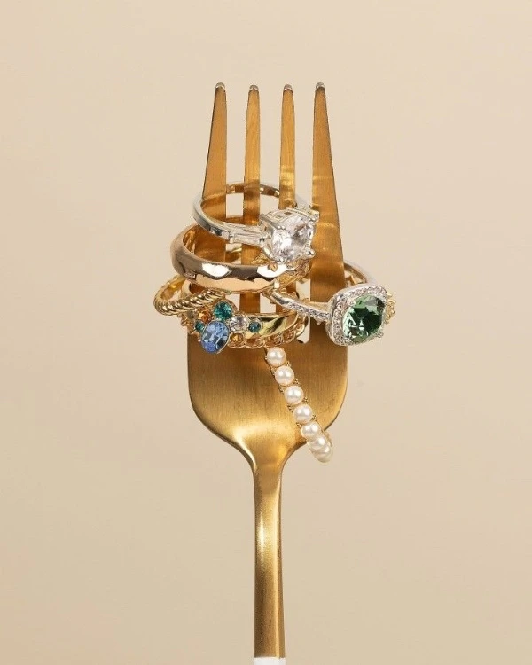 Color Your Love: The Ultimate Guide to Engagement Ring Gemstones — photo 2