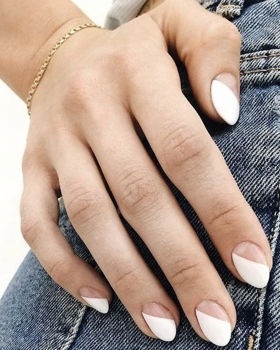26 French Manicure Ideas You Will Want to Try This Summer