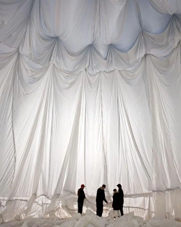Trend: Draped Fabric Installations