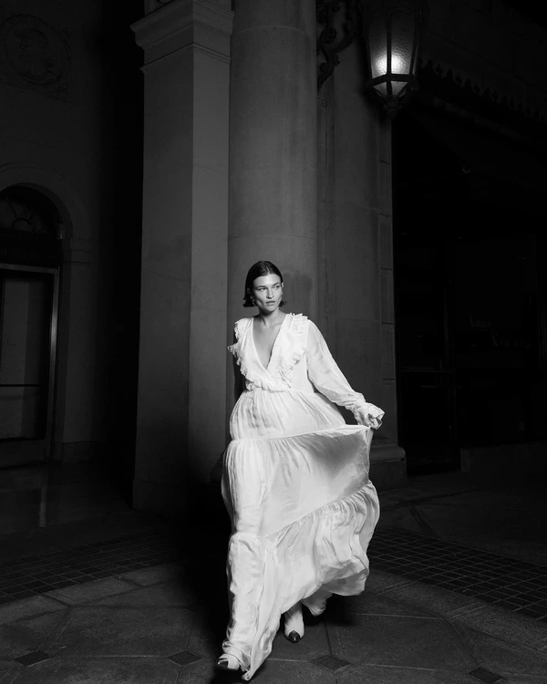 Elegant Bridal Dresses for Autumn Wedding