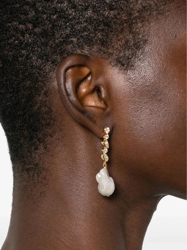 <a href="https://www.farfetch.com/shopping/women/completedworks-pitterpatter-drop-earrings-item-32151585.aspx">COMPLETEDWORKS Earrings</a> from Farfetch, $526