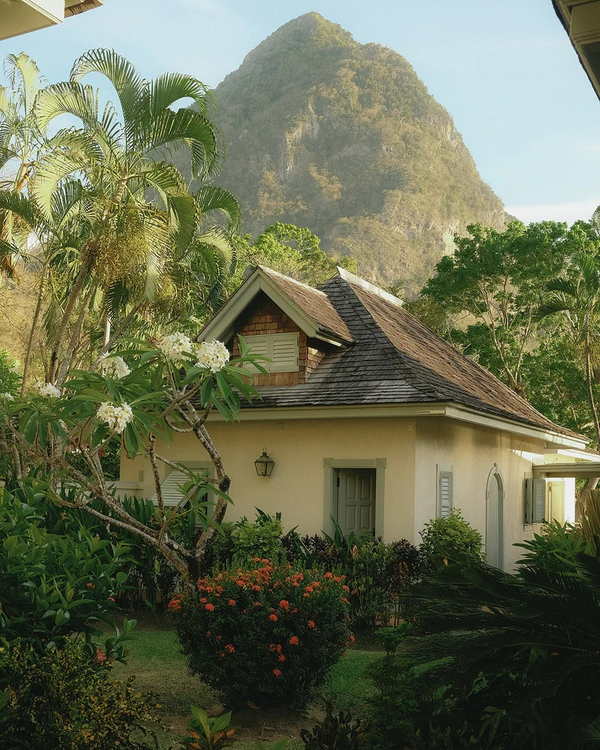 A Chic Tropical Wedding on the Shores of St. Lucia