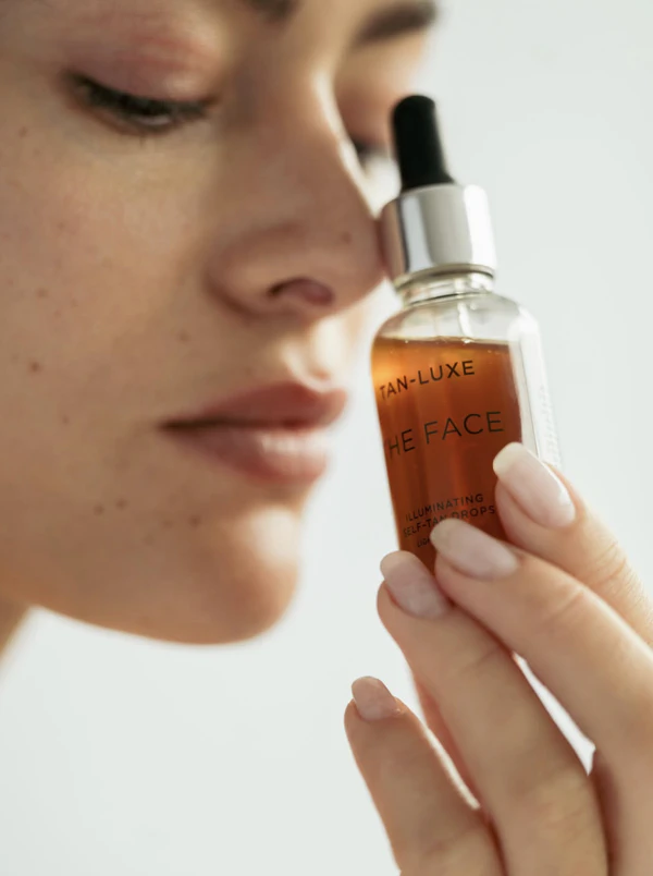 <a href="https://www.instagram.com/p/DaLPhOTus2d/">Tan-Luxe</a>
