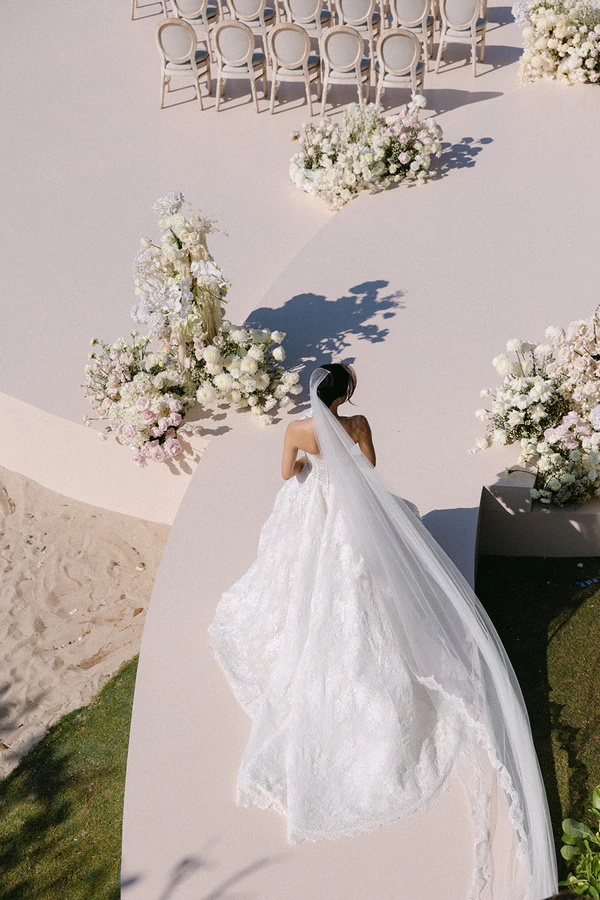 A Sculptural Floral Fantasy at This Intimate Black-Tie Wedding in Phuket