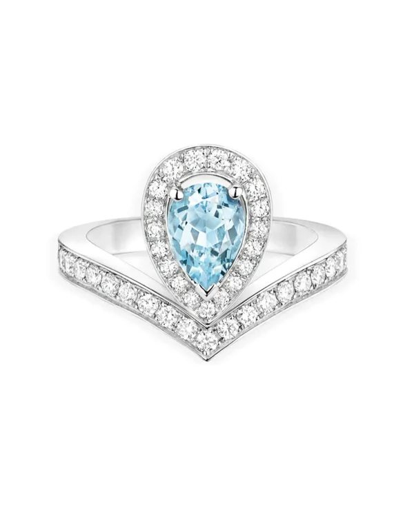 Ultimate Guide: Pear-Shaped Engagement Rings