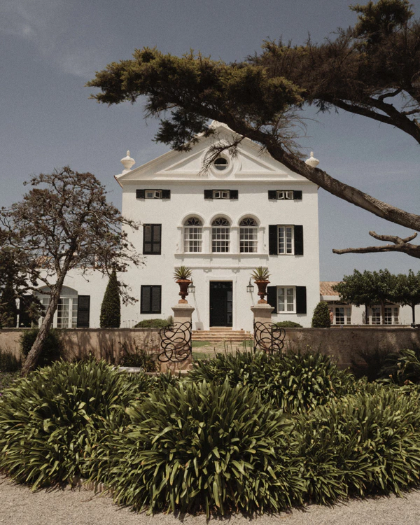 An Intimate Menorca Quarry Wedding with Avant-Garde Design & Vintage Bridal Looks