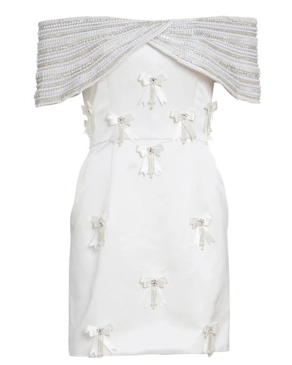 Best Wedding Dress Styles for Smaller Chest