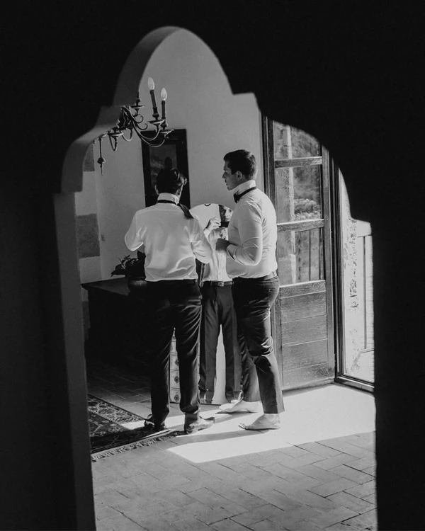 45 Must-Save Getting Ready Wedding Photos That Capture the Magic