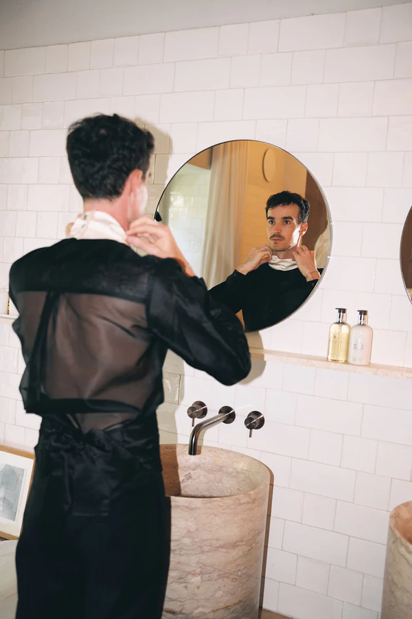 A Fever Dream Lisbon Wedding Where Art & History Collide at Palácio do Grilo