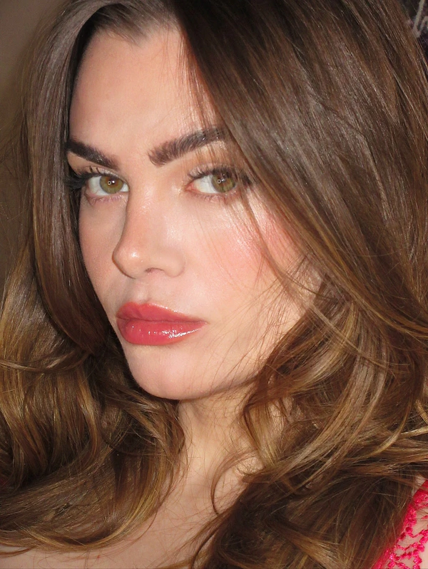 <a href="https://www.instagram.com/p/DRfEefLjAki/?img_index=2">Gabriella Floyd</a>