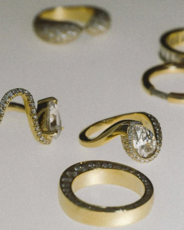 How to Perfectly Pair Your Wedding Band and Engagement Ring: Expert Tips & Trends