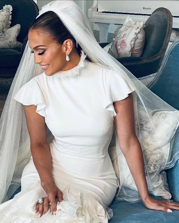All the Details from Jennifer Lopez and Ben Affleck's Wedding