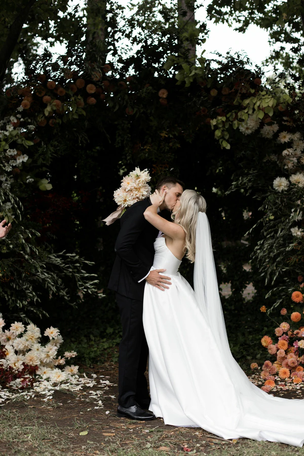Real Wedding: Isabella & Sam