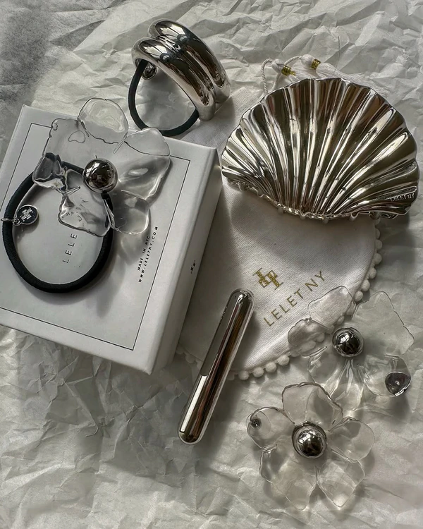 18 Chic Brands to Shop for Must-Have Bridal Accessories