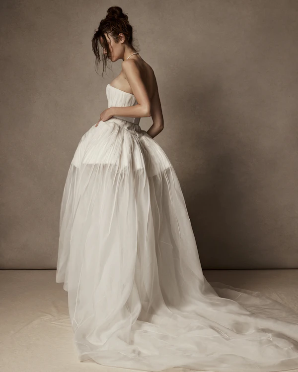 11 Corseted Wedding Dresses