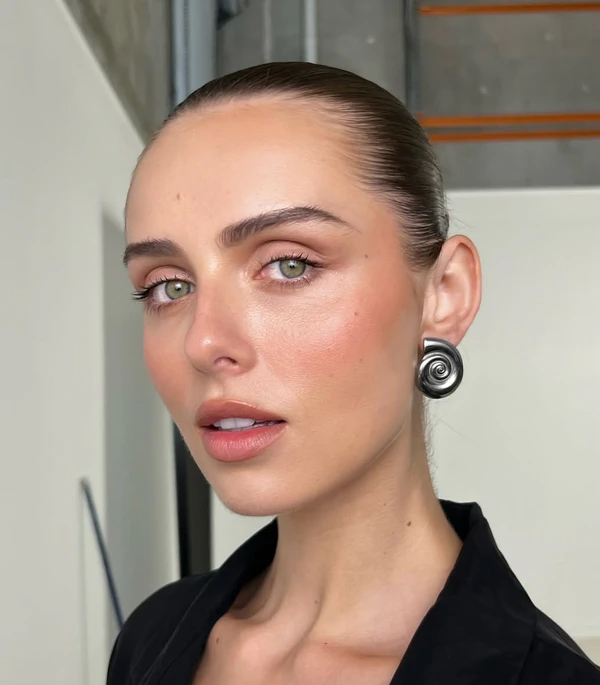 <a href="https://www.instagram.com/p/C50SxEGh4pD/?hl=en">Joanna Luhrs</a>
