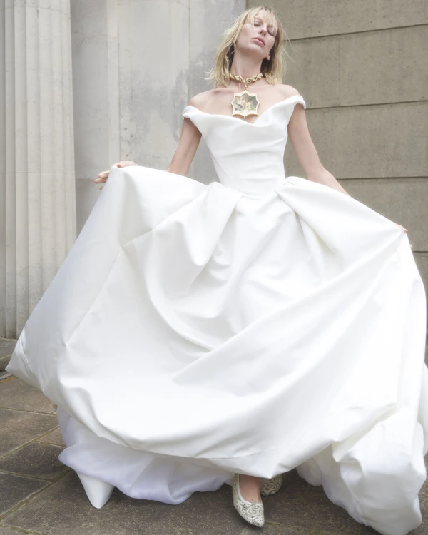 Vivienne Westwood Unveils 2025 Bridal Collections — photo 2