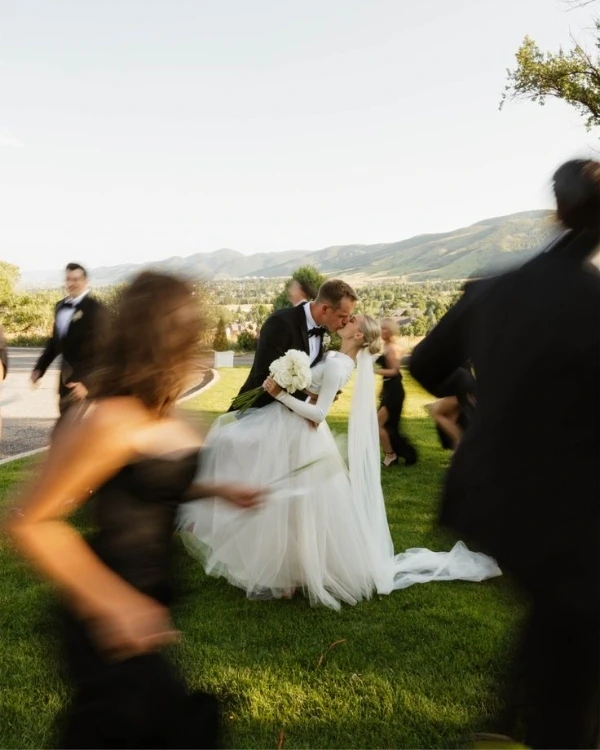 50 Must-Save Wedding Portrait Ideas for the Bride & Groom