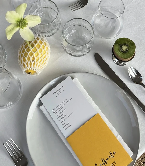 <a href="https://www.instagram.com/p/Cz9IkWIIYY3/">The Table Edit</a>