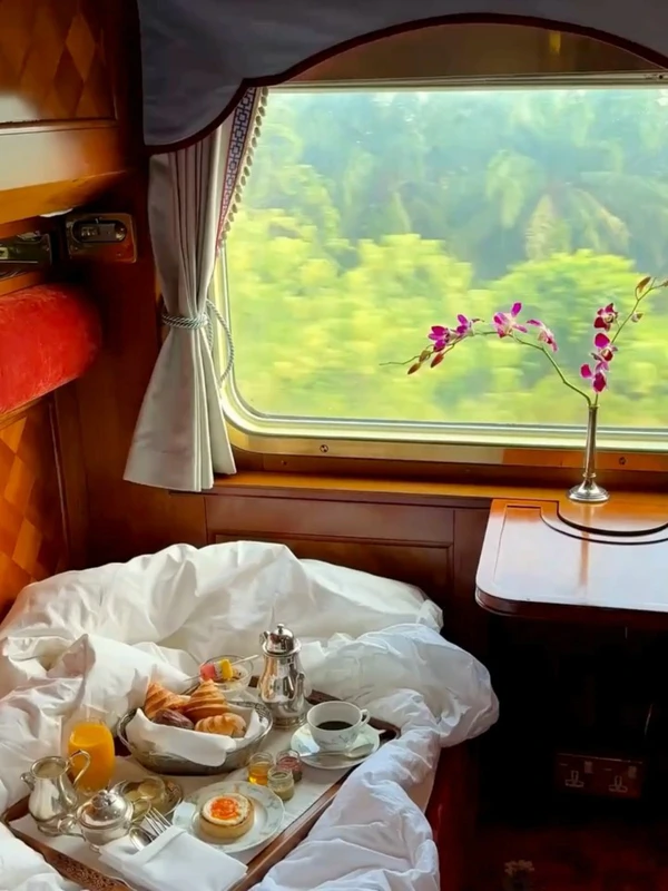 <a href="https://www.instagram.com/p/DXR2i9jjKfq/?img_index=2&amp;amp;igsh=MXJ2M2x0aHJvbGJhcw==">Venice Simplon-Orient-Express</a>
