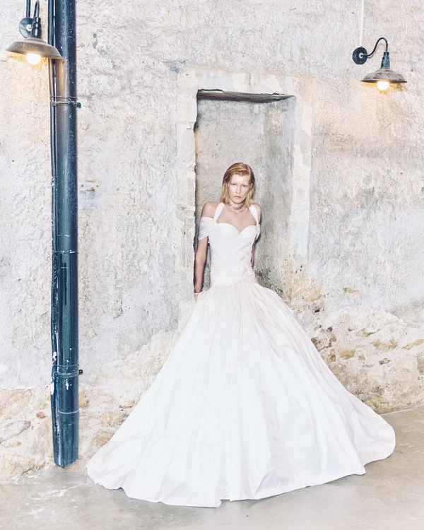 <a href="https://www.instagram.com/costarellosbridal?igsh=MTR0dGcxaWN4dW5qbw==">Costarellos</a>