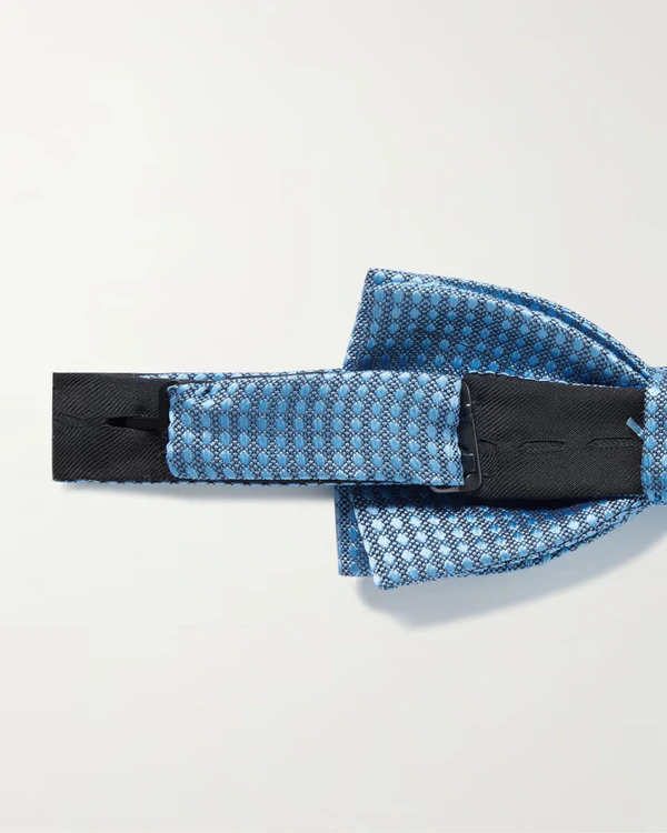 Ties for Grooms: 12 Stylish Options to Complement the Look