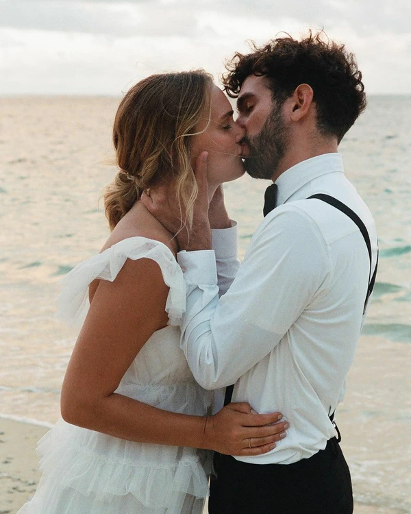 15 Best Wedding Photographers in Hawaii