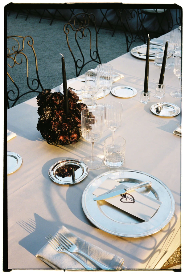 From Roman Garden Romance to a Red-Lit Nightclub at This Villa Aurelia Wedding