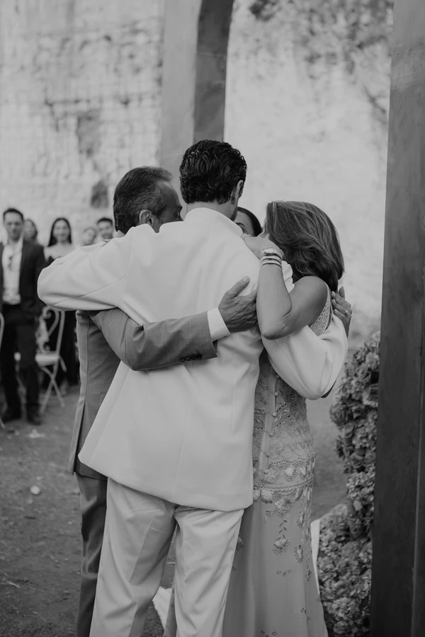 Pastel Florals, Golden Arches & a Dance-Filled Night at This Menorca Quarry Wedding