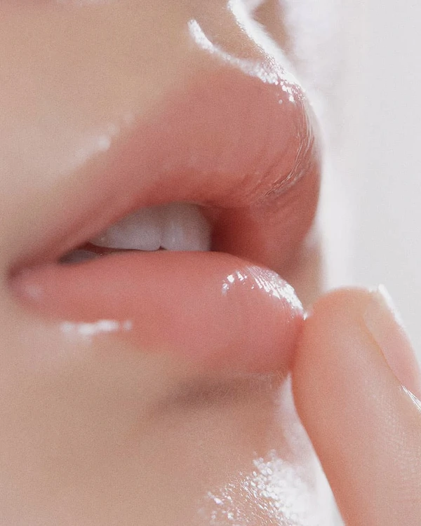 13 Holy Grail Beauty Products Top Bridal Makeup Artists Swear By