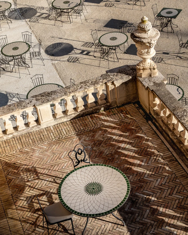 <a href="https://www.instagram.com/chateaudefonscolombe/">Château de Fonscolombe</a>, Photography: <a href="https://www.instagram.com/alexandrasellier.photography/p/DY7YDCfjWn3/">Alexandra Sellier</a>
