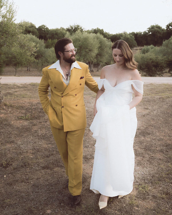 A Vibrant Retro Wedding in a Charming Portugese Castle