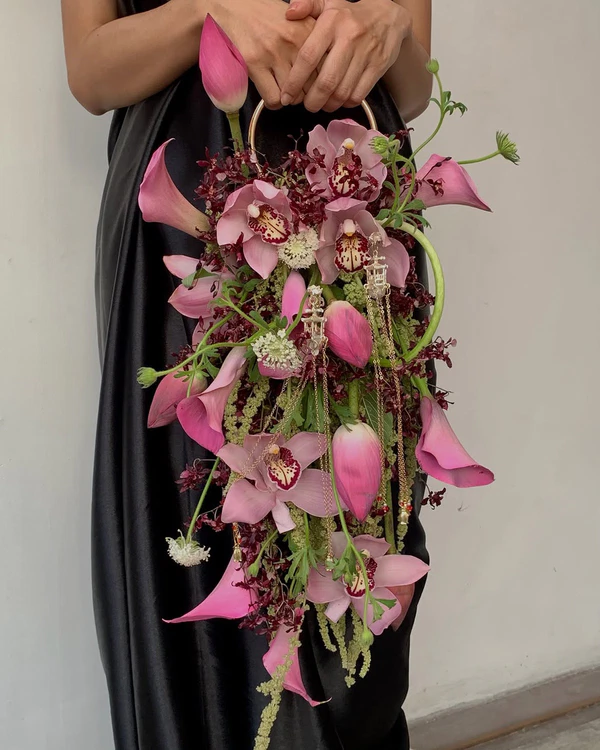 <a href="https://www.instagram.com/p/Dc2stl3j0Dr/">Flower Me Knot</a>