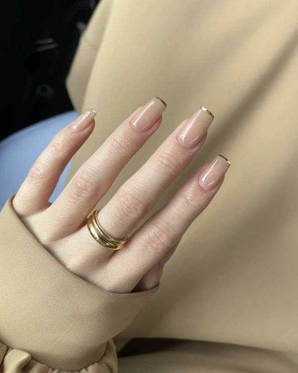 Chic Bridal Nail Inspiration