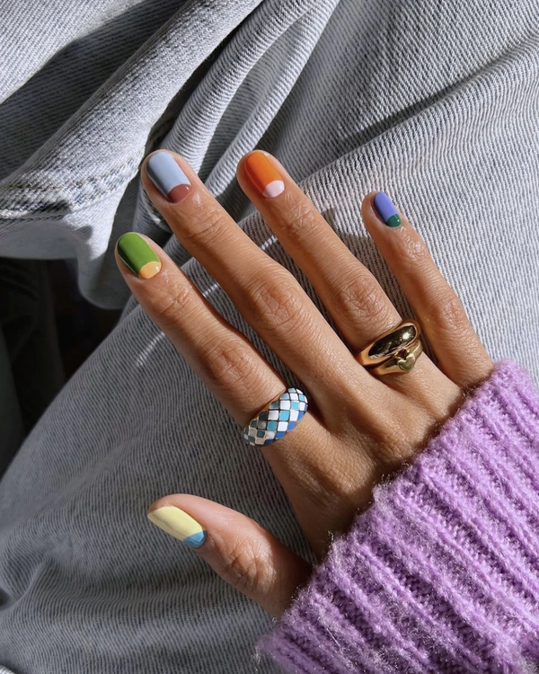 Colorful Manicure for a Wedding